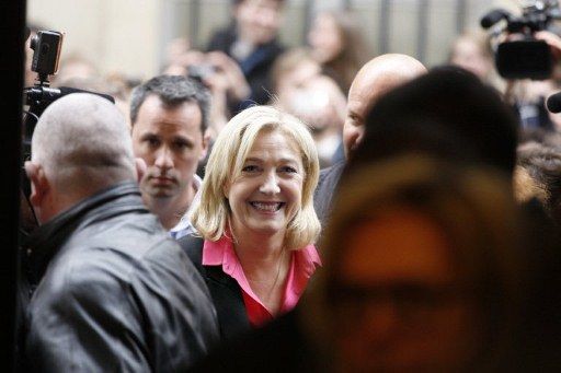 Marine Le Pen arrivant au forum "Elle-Sciences Po" (5 avril 2012) (AFP/Thomas Samson)