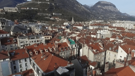 Grenoble : la taxe foncière augmente de 25 % (FRANCE 3)