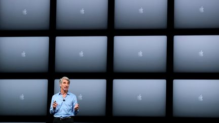 Craig Federighi, un des dirigeant d'Apple, lors de la conférence annuelle des développeurs à San José (Etats-Unis) le 4 juin 2018. (JUSTIN SULLIVAN / GETTY IMAGES NORTH AMERICA / AFP)