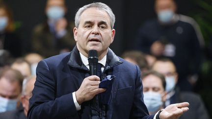 Xavier Bertrand, président  Les Républicains (LR) des Hauts-de-France, dans la ville de Lievin (Pas-de-Calais), le 2 février 2022. (LUDOVIC MARIN / AFP)