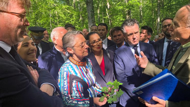 Prime Minister Elisabeth Borne visits the National Forest Park in Côte d'Or, accompanied by Marc Fesneau, Minister of Agriculture and Food Sovereignty at the Nature Festival (ANNE RENAUT / AFP)