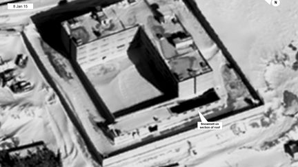 Une photo satellite d'un bâtiment&nbsp;de la prison de Saidnaya (Syrie), datée du 15 janvier 2015. Le département d'Etat américain décrit ce bâtiment comme étant un crématorium destiné à faire disparaître les corps de prisonniers assassinés. (AP)