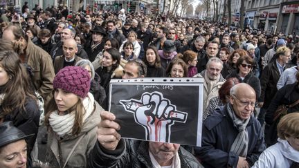 La marche r&eacute;publicaine &agrave; Lyon (Rh&ocirc;ne), le 11 janvier 2015. (JEAN-PHILIPPE KSIAZEK / AFP)