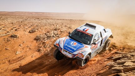 Philippe Boutron (ici lors de l'édition 2021 du Dakar) compte huit participations au rallye-raid à son actif. (JULIEN DELFOSSE / DPPI via AFP)