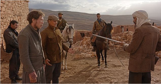 Reda Kateb et Viggo Mortensen dans "Loin des hommes" de David Oelhoffen
 (Michaël Crotto)