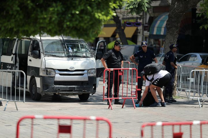 Contrôle de police à Tunis le 3 juillet 2019 (REUTERS - RAMMAR AWAD / X90085)