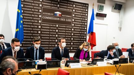 Covid-19 : Olivier Véran devant la commission des lois de l'Assemblée nationale