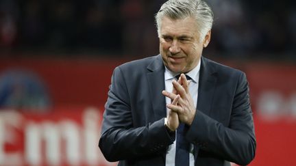 L'entra&icirc;neur du PSG Carlo Ancelotti, au Parc des Princes &agrave; Paris, le 18 mai 2013. (KENZO TRIBOUILLARD / AFP)