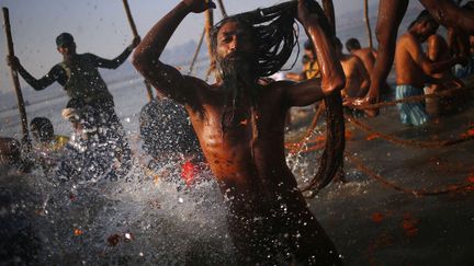 Des millions de p&eacute;lerins se sont rassembl&eacute;s sur le bord du Sangam, lieu de p&eacute;lerinage &agrave; la confluence du Yamuna, du Ganges et du Saraswati, &agrave; Allahabad, le 10 f&eacute;vrier 2013. (SAURABH DAS / AP / SIPA )