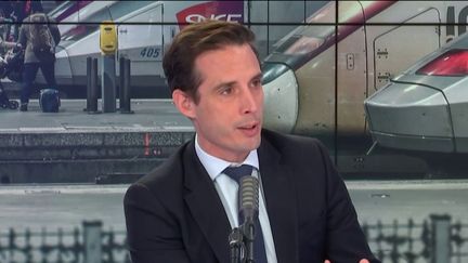 Jean-Baptiste Djebbari, ministre délégué aux transports, était l'invité du "8h30 franceinfo" le 23 juillet 2020 (capture écran). (FRANCEINFO / RADIOFRANCE)