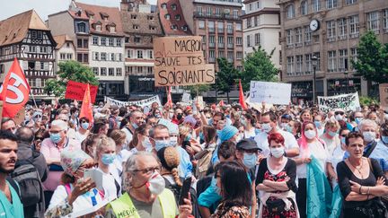 Manifestation des soignants à Strasbourg (VALENTINE ZELER / HANS LUCAS)