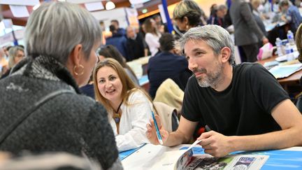 Guillaume Meurice during the Book Fair in Brive-la-Gaillarde on November 10, 2023 (STEPHANIE PARA / MAXPPP)