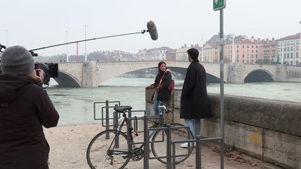 Un épisode de la nouvelle série espagnole Los Anos Nuevos est tourné intégralement à Lyon. (France 3)