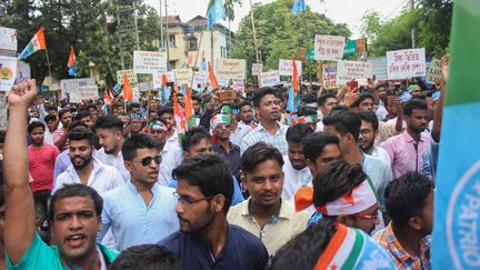 Manifestations dans l'Etat d'Assam, le 29 juillet 2018.&nbsp; (DAVID TALUKDAR / AFP)