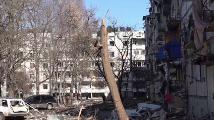 Guerre en Ukraine : Kharkiv sous les bombes, les civils se réfugient dans le métro