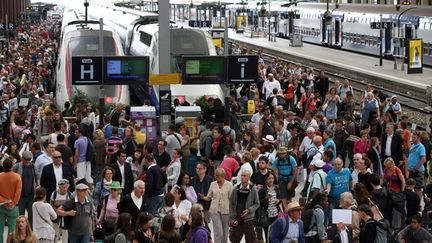 &nbsp; (Illustration de la grève à la SNCF à la gare de Lyon à Paris ce week-end © Maxppp / Humberto de Oliveira)