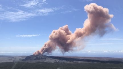 Le volcan Kilauea, à Hawaï, après son éruption le 3 mai 2018. (KEVAN KAMIBAYASHI / REUTERS)