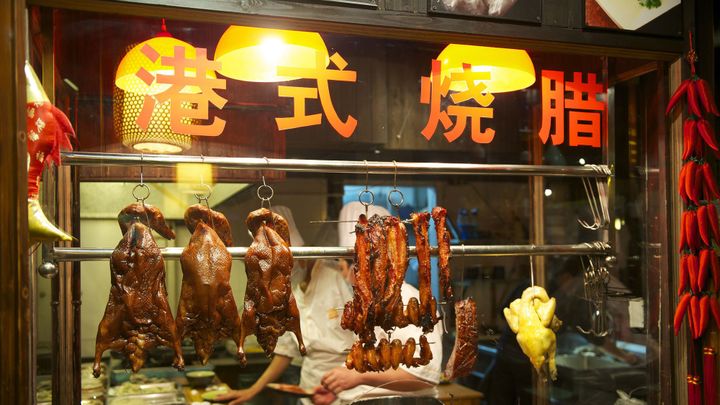 Des canards laqués dans un restaurant de la province de Zhejiang, au sud de Shanghai.
 (MATTES RENÉ / HEMIS.FR / AFP)