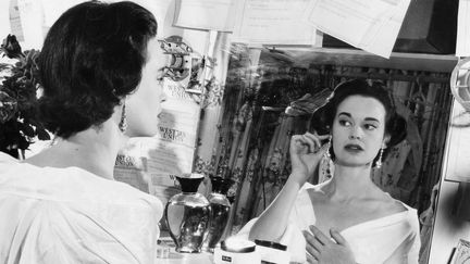 L'artiste américaine Gloria Vanderbilt en 1954.&nbsp;&nbsp; (INTERCONTINENTALE / AFP)