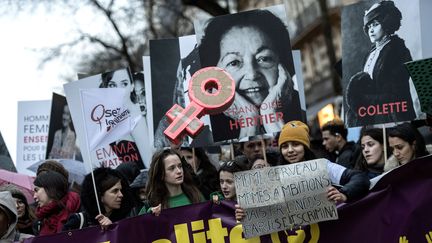 Cortège à Paris pour l'égalité entre les femmes et les hommes, le 8 mars 2018. (CHRISTOPHE ARCHAMBAULT / AFP)