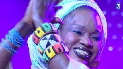 Oumou Sangaré: la voix du Mali dans les arènes de Jazz à Vienne
 (Culturebox)