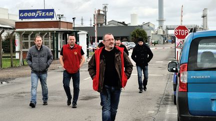 Des syndicalistes du site Goodyear d'Amiens-Nord, le 7 f&eacute;vrier 2013 &agrave; Amiens (Somme). (PHILIPPE HUGUEN / AFP)