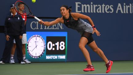 Caorline Garcia en difficultés à l'US Open (TIMOTHY A. CLARY / AFP)