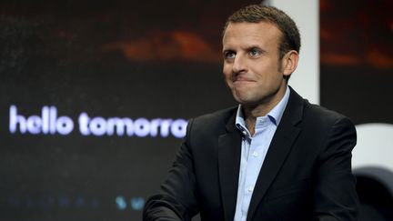 Emmanuel Macron, ancien ministre de l'Economie, assiste au sommet Hello Tomorrow, à Paris, le 14 octobre 2016. (ERIC PIERMONT / AFP)