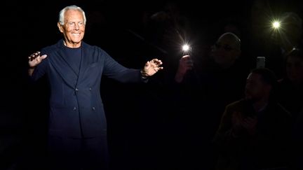 Le couturier italien Giorgio Armani après la présentation du défilé masculin automne-hiver 2020-21 le 13 janvier 2020 à Milan, en Italie&nbsp; (MIGUEL MEDINA / AFP)