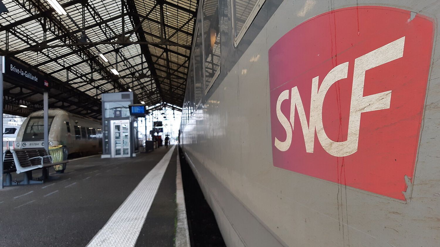 Grève à La SNCF : Moins D'un Train Sur Trois Entre Paris Et Lyon ...