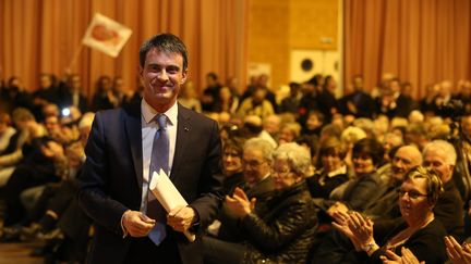 Manuel Valls, le 9 mars 2015, &agrave; Bresles (Oise), soutient les candidats PS aux &eacute;lections d&eacute;partementales. (  MAXPPP)