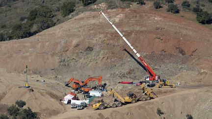 Des opérations de secours pour tenter de sauver le petit Julen Rosello, 2 ans, le 25 janvier 2019 à Totalan, en Andalousie (Espagne).&nbsp; (DANIEL PEREZ / DPA / AFP)