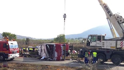 &nbsp; (Le bus a percuté un véhicule qui venait en sens inverse © AP/SIPA)