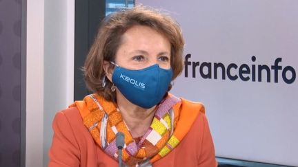 Marie-Ange Debon, présidente du directoire de Keolis, sur le plateau de franceinfo le 22 mars 2021 (FRANCEINFO / RADIO FRANCE)