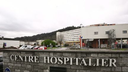 L'hôpital de Remiremont (Vosges) en décembre 2022 (ERIC THIEBAUT / MAXPPP)