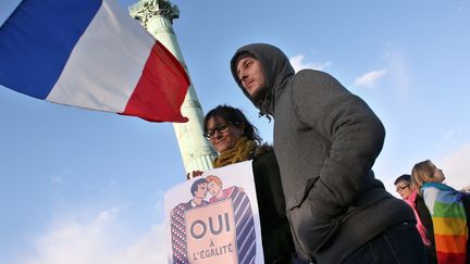 Des partisans du mariage pour tous, place de la Bastille &agrave; Paris, le 27 janvier 2013. (THOMAS SAMSON / AFP)