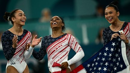 Les Américaines emmenées par la star Simone Biles décrochent la médaille d'or par équipes en gymnastique artistique