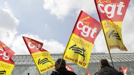 Une manifestation de cheminots à Paris, le 4 avril 2012. (MAXPPP)