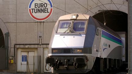 &nbsp; (Deux morts et plusieurs blessés en moins d'un mois dans le tunnel, la direction d'Eurotunnel a décidé de réagir face aux accidents de migrants © MaxPPP)