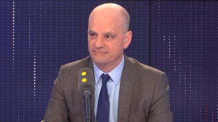 Jean-Michel Blanquer, ministre de l'Éducation nationale et de la Jeunesse, rappelle que l'école doit jouer un rôle dans la lutte contre l'antisémitisme. (FRANCEINFO / RADIOFRANCE)