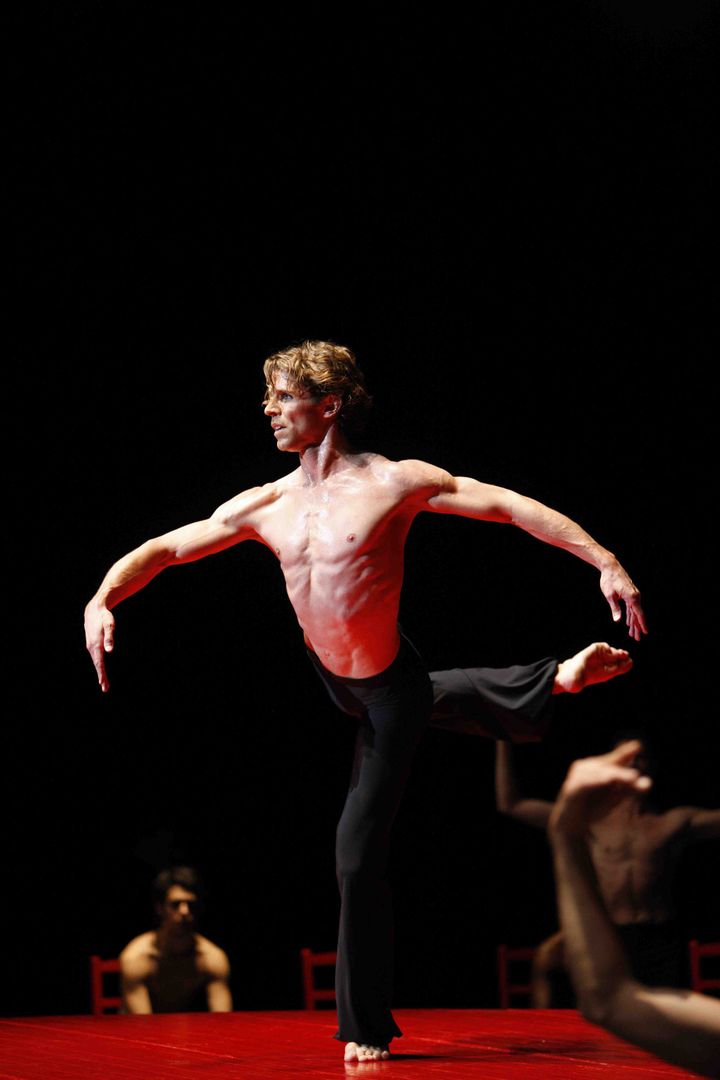 Julien Favreau danse "Boléro" de Maurice Béjart
 (Ilia Chkolnik)