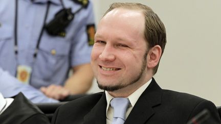 Anders Behring Breivik lors des r&eacute;quisitions &agrave; son proc&egrave;s, le 21 juin 2012 &agrave; Oslo (Norv&egrave;ge). (ROALD BERIT / AFP)