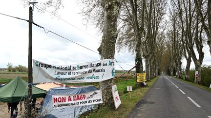 Vendine en Occitanie, le 13 avril 2023. Le chantier de l'A69 entre Toulouse et Castres fait déjà l'objet de nombreuses oppositions. Des militants écologistes s'organisaient pour bloquer  le début des travaux de déboisement. (Illustration) (REMY-GABALDA / MAXPPP)