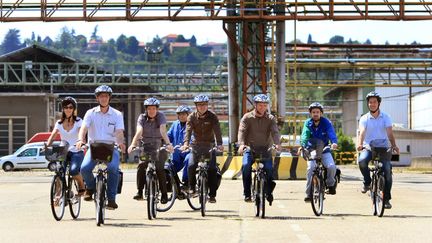 A l'usine Rhodia de Saint-Fons (Rhône), des vélos sont mis à la disposition du personnel afin de se déplacer, dans le cadre du développement durable. (MAXPPP)