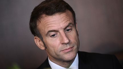 Le président de la République Emmanuel Macron le 30 novembre 2022 (BRENDAN SMIALOWSKI / AFP)