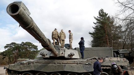 Des chars Challenger 2 seront envoyés par la Grande-Bretagne à l'Ukraine.&nbsp; (ADRIAN DENNIS / AFP)