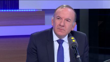 Pierre Gattaz, président du Medef, était l'invité de franceinfo, mercredi 11 janvier (RADIO FRANCE / FRANCEINFO)