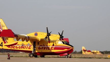 Des Canadair (France Info)