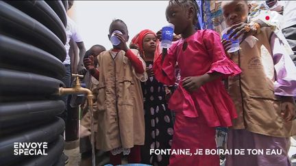 Envoyé spécial. Fontaine, je boirai de ton eau