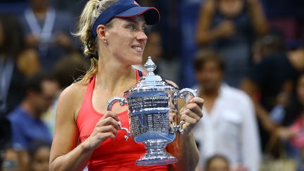 Angelique Kerber soulève son deuxième Majeur à l'US Open 2016 (VOLKAN FURUNCU / ANADOLU AGENCY)